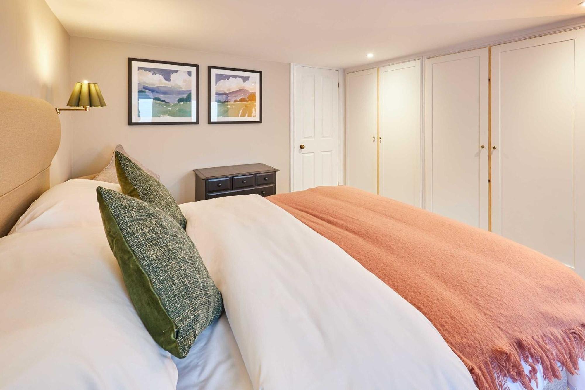 Host & Stay - The Raven Hotel Much Wenlock Exterior photo