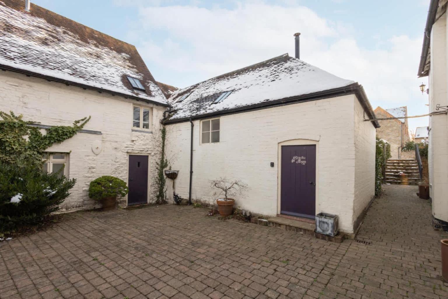 Host & Stay - The Raven Hotel Much Wenlock Room photo