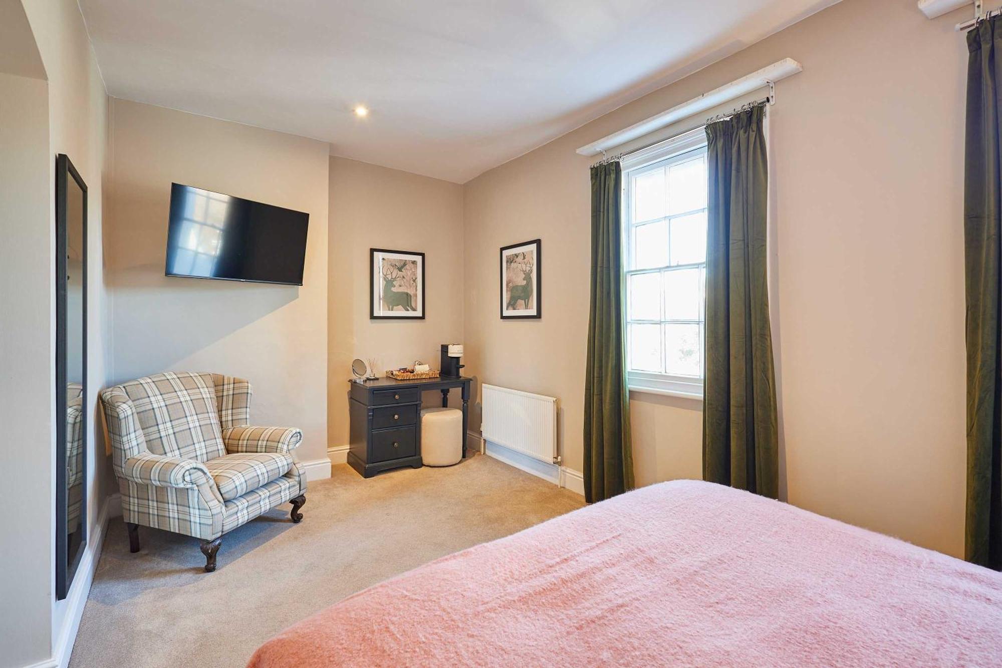 Host & Stay - The Raven Hotel Much Wenlock Room photo