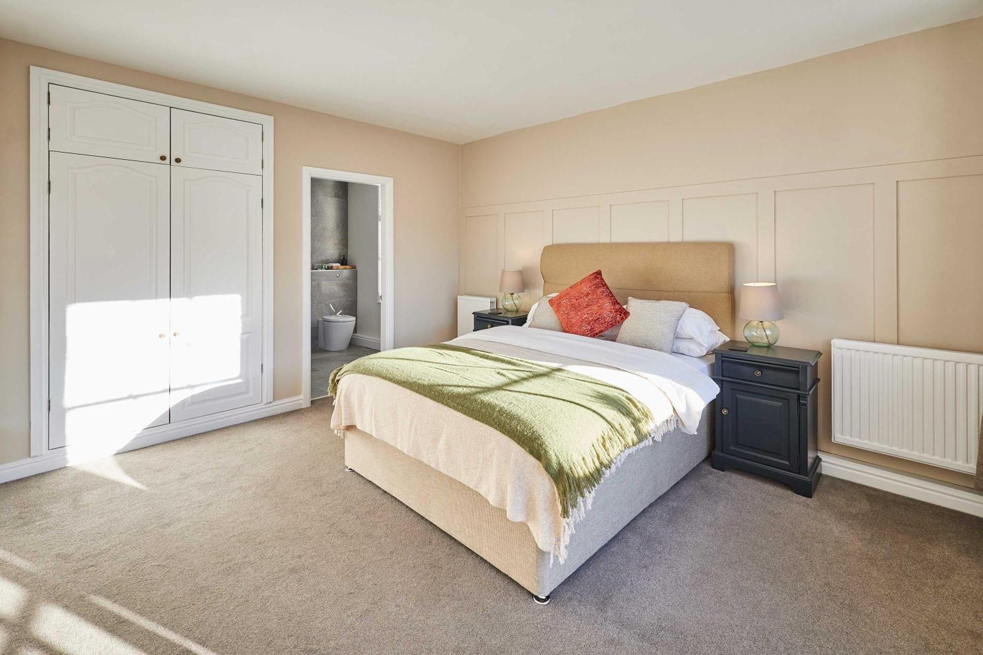 Host & Stay - The Raven Hotel Much Wenlock Room photo