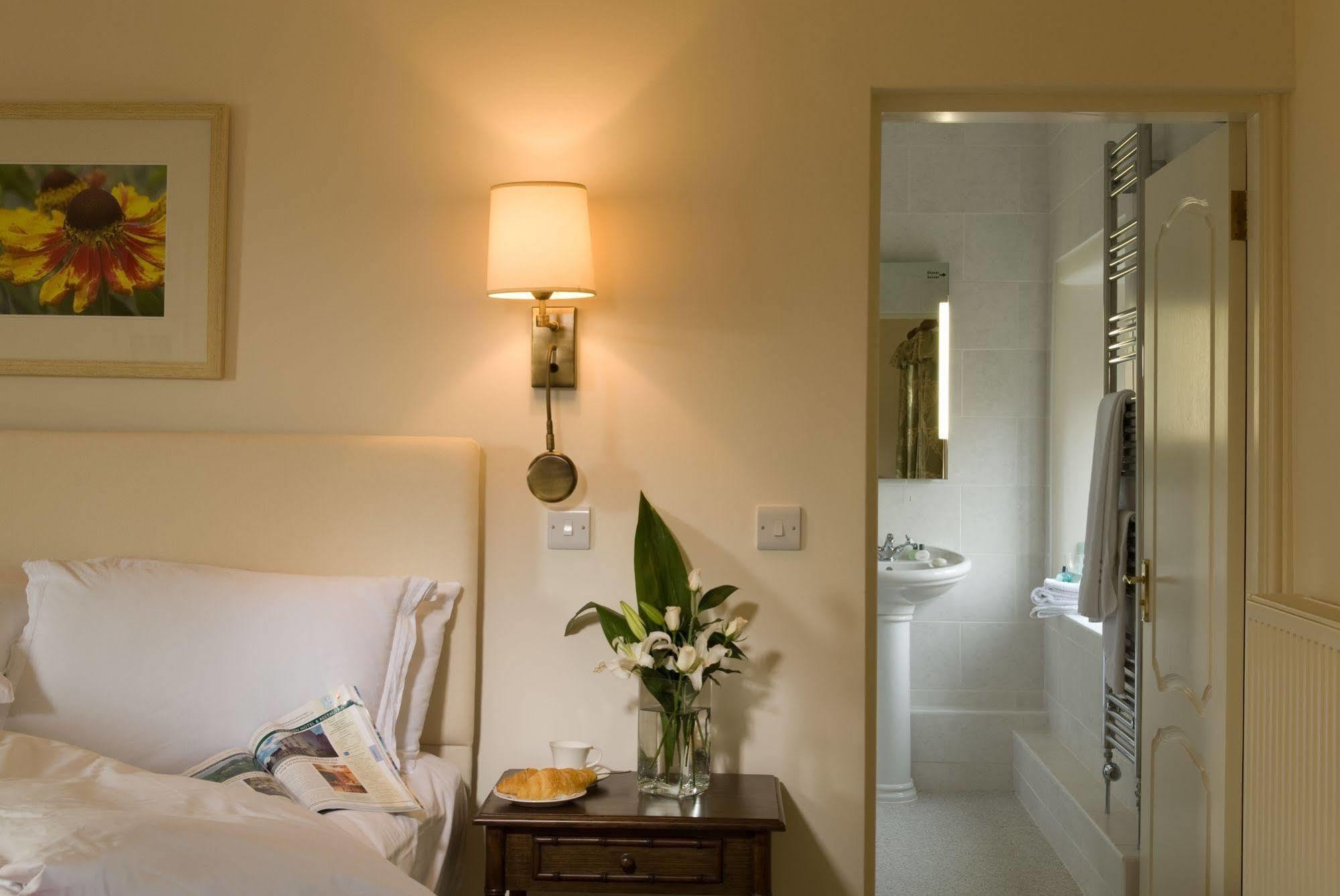 Host & Stay - The Raven Hotel Much Wenlock Exterior photo